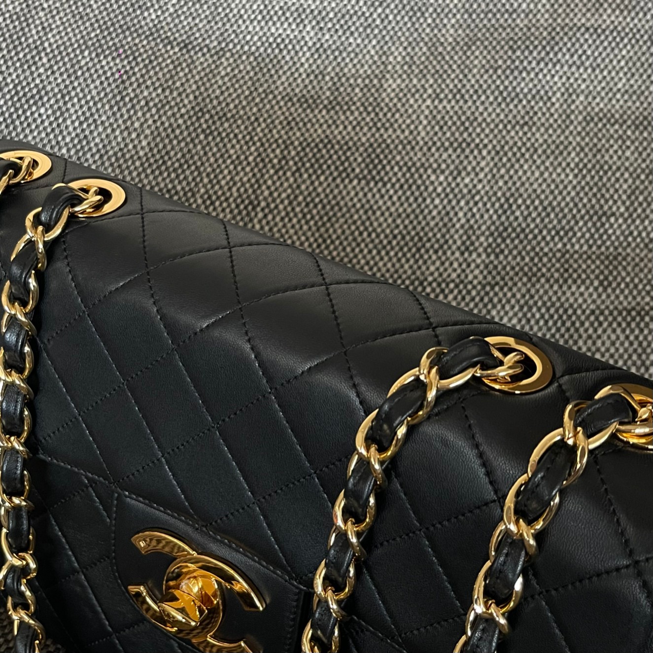Pre-Owned Chanel Black Quilted Leather Small Vintage Classic Double Flap Bag - Gold Tone Hardware